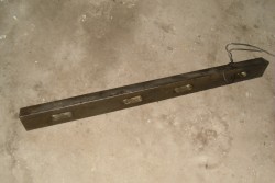 Клин средний плит дробящих неподвижных Metso C125